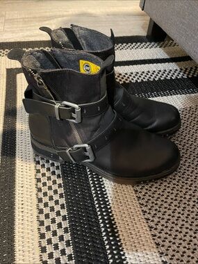 Caterpillar Black womans Buckle Ankle Boots
